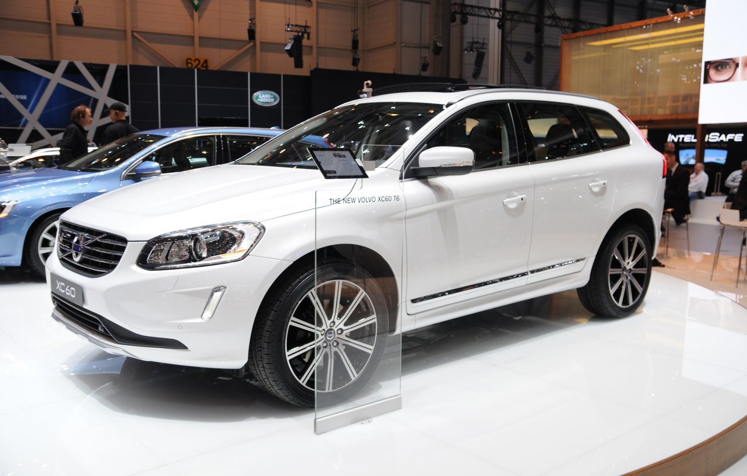 Volvo XC60 technical specifications and fuel economy